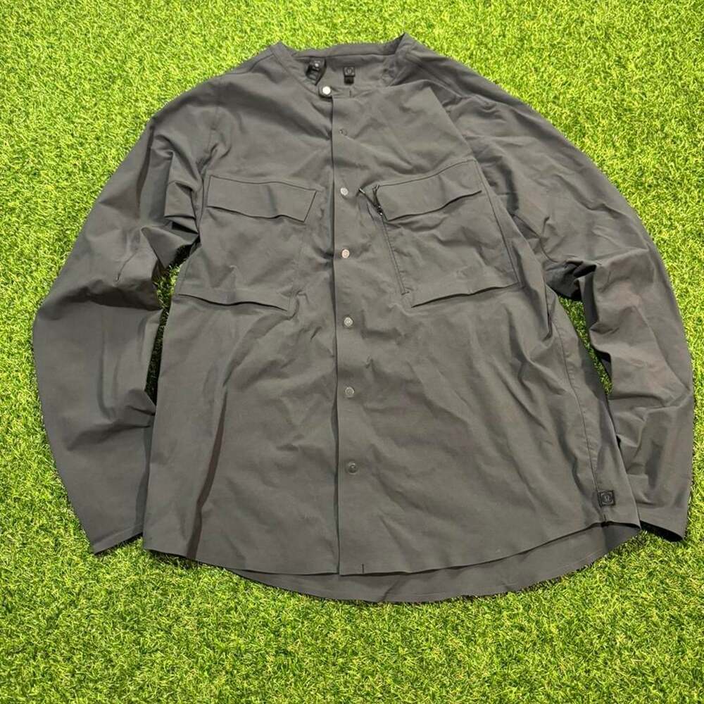 Lululemon the lab black button